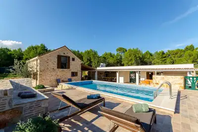 Image de Villa Fortuna (V7012-K1) - Basina