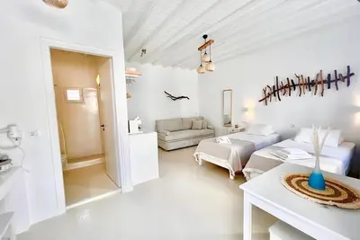 Image de Alkisti Suite: Charming 1br house w/ WiFi & Ac next to the Windmills of Mykonos