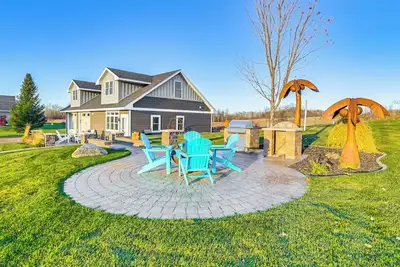 Image de Lakefront Gem: Grills & Fire Pit in Dent