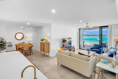 Image de 3-Bed: Riverfront Alfresco Dining & Rooftop Pool