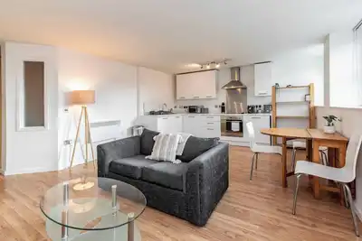 Image de 1 Br Apt in City Centre, Close to Motorpoint Arena