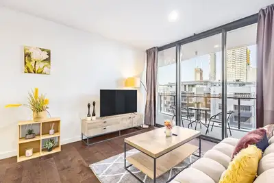Image de Cbd 3b2b Suite near everything w/Parking & Balcony