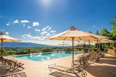 Image de Appartement en Toscane avec Piscine & Jardin