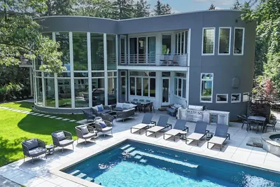 Image de Lakefront Luxury, Private Beach & Pool, Tennis