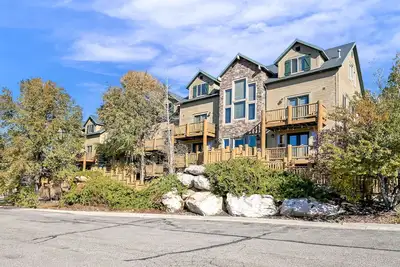 Image de Eden Escape most desirable floor plans in all of Moose Hollow Luxury Condos