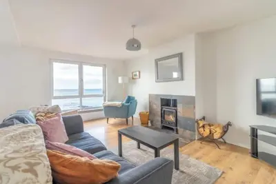 Image de Stylish sea front apartment, 3 bedrooms, 2 bathrooms apartment, pet friendly
