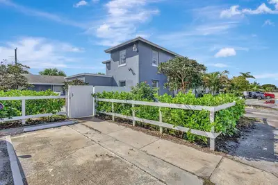Image de Marina Breeze! Charming 4-bedroom in delightful West Palm Beach with Ac, WiFi