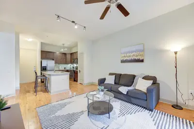 Image de Luxury 1br Retreat in Houston | Ac • Wi-Fi • Gym • Pet Friendly