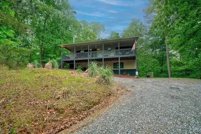 Image de Pet-Friendly escape in Ellijay! Private Hot Tub!