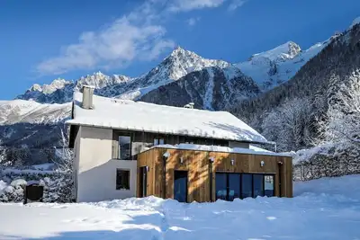 Image de Boutique Home, Amazing Views, Garden & King Beds