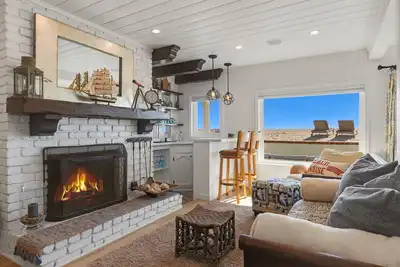 Image de 825o- Tidal Bliss: 4  Br, 3  Ba House in Oxnard, Sleeps 8