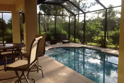 Image de Wow! ! Stunning 3-Bedroom Heated Pool Home: Your Private Oasis Awaits!