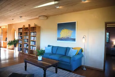 Image de Sage Joy Retreat - An Off-Grid Solar Sanctuary