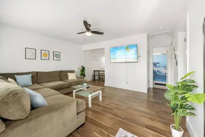 Image de 2br on Swinton - 1 Mile to Beach, 1 Block to Ave