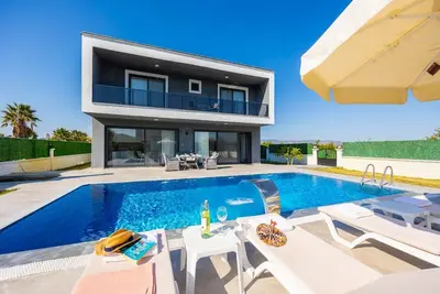 Image de Villa Grand Yasar 2 - Quatre Chambres Villa, Couchages 8