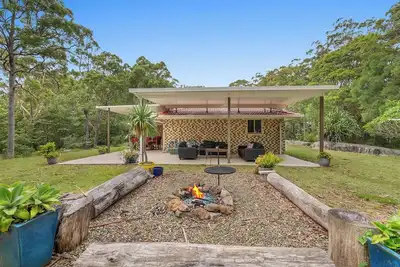 Image de Farmstay near Evans Head and beach - entire house with fire pit and games room