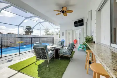 Image de Heated Pool & Grill: Modern Port St Lucie Home