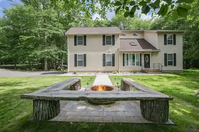 Image de Pristine home-Prime location Near Ski & Water parks!