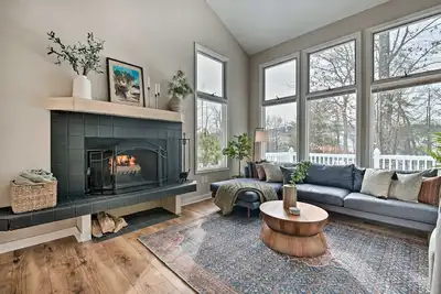 Image de Boulder Terrace Lake Harmony Amenity Passes Free!