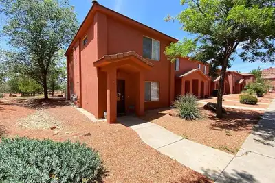 Image de Pool & Hot Tub! Close to Zion National Park and Bryce Canyon and hiking trails i