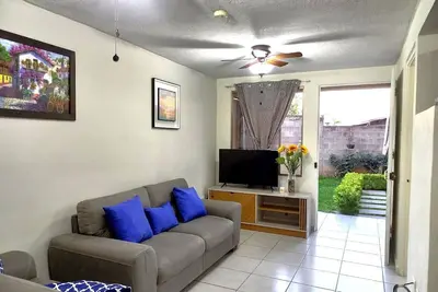 Cozy apartment in the Heart of San Salvador with 2 bedrooms and parking free.