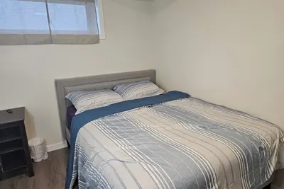 Image de Newly Built Modern Room in the serene environment of Bison Run.