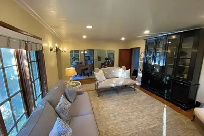 Image de Charming 2-bedroom cottage in Bountiful with WiFi and Ac