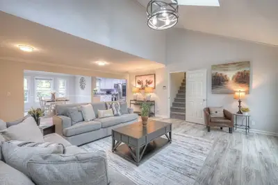 Image de Spacious 5 bedroom house in serene Columbia with WiFi, Ac