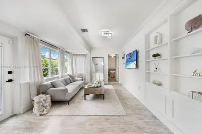 Image de New:2/2 Beach Cottage! Charming house in delightful Lake Worth Beach