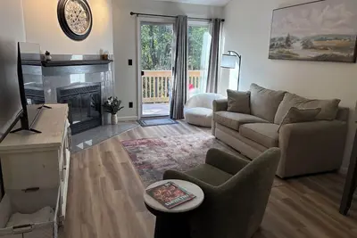 Image de Cozy 1br Condo @ Eagle Pointe