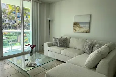 Image de Charming 1-bedroom apartment in fabulous Hollywood Fl with fitness room, WiFi