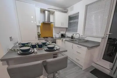 Image de Apartment-Sleeps4-Parking-Balcony