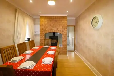 Image de Sherbourne Family Home 10 mins walk to the Sea