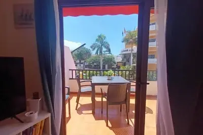 Image de One bedroom apartment free Wifi, near the pool area