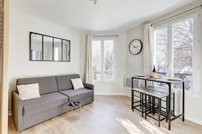 Mark 22 - Grand studio vue Canal Saint-Martin