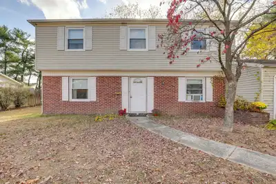 Image de 3 Mi to Mill Creek Park: Willingboro Home w/ Grill