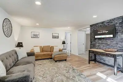 Image de Cloud Ridge! Cozy Suite w Fire Pit & Game Area