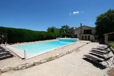 Image de Location vacances maison piscine Mouries Ls1-361.