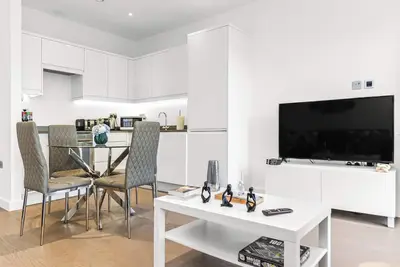 Image de Metropolitan Luxury: Chic 2br Flat in St. Albans