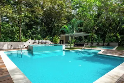 Image de Penthouse Beachfront Condo-Safe-Sleeps 8