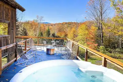 Image de Secluded Mountain Getaway with Hot tub and Views!