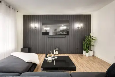 Image de \"Tourlamine\" 4 Bdrm with custom kitchen!