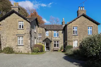 Image de 2 Birkhead, family friendly, with open fire in Windermere