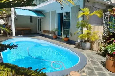 Image de Villa avec piscine Ă Grand Baie proche plage commerces et restaurants