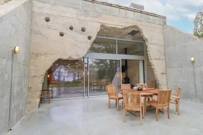 Image de Standby Generator Bunker, pet friendly, with open fire in Weymouth