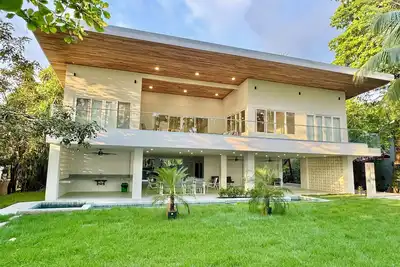 Image de Beach Front Private Estate with Pool