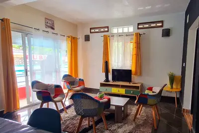 Image de Appartement F4 Miami piscine terrasse coin barbecue. \nCalme et sécurité assurée
