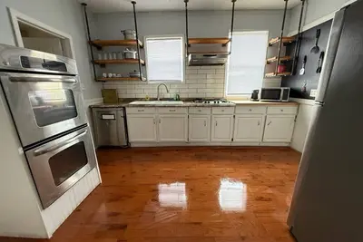 Image de Spacious 5-Bed Haven in Indianapolis!