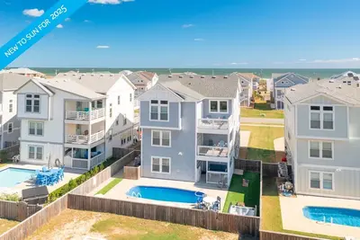 Image de Gorgeous Kitty Hawk home with elevator, just steps from the beach!