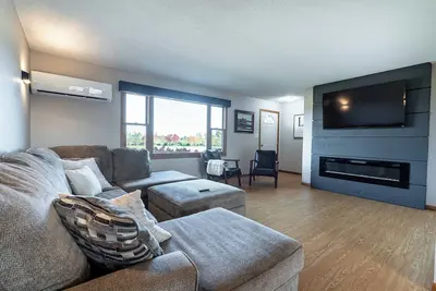 Image de New Spacious Retreat In Beautiful Battle Lake – Pet Friendly With Large Yard!